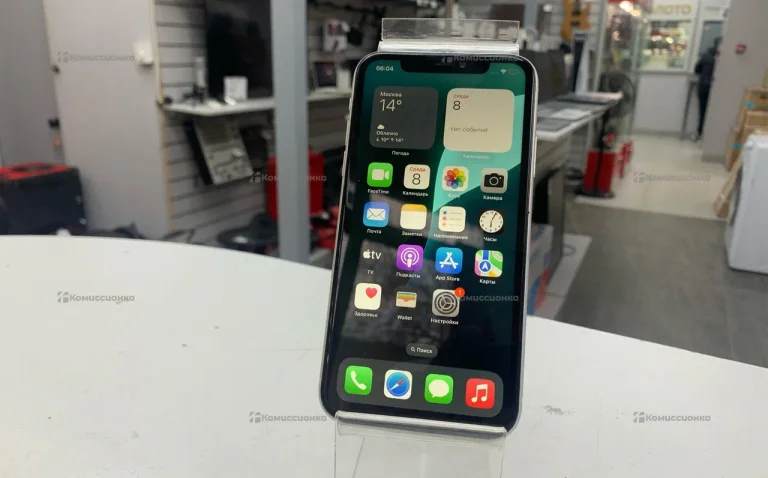 Apple iPhone 11 4/64 ГБ