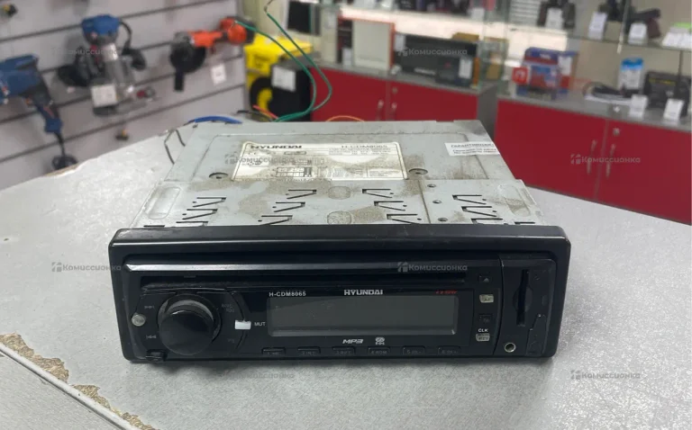 Автомагнитола  HYNDAI H-CDM8065