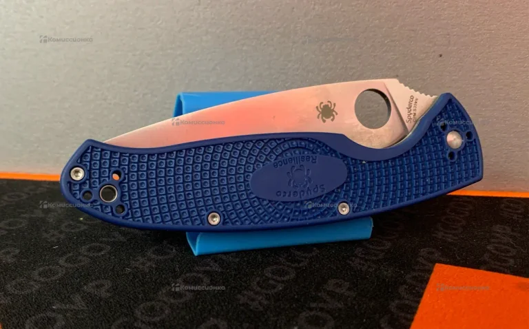 Нож Spyderco