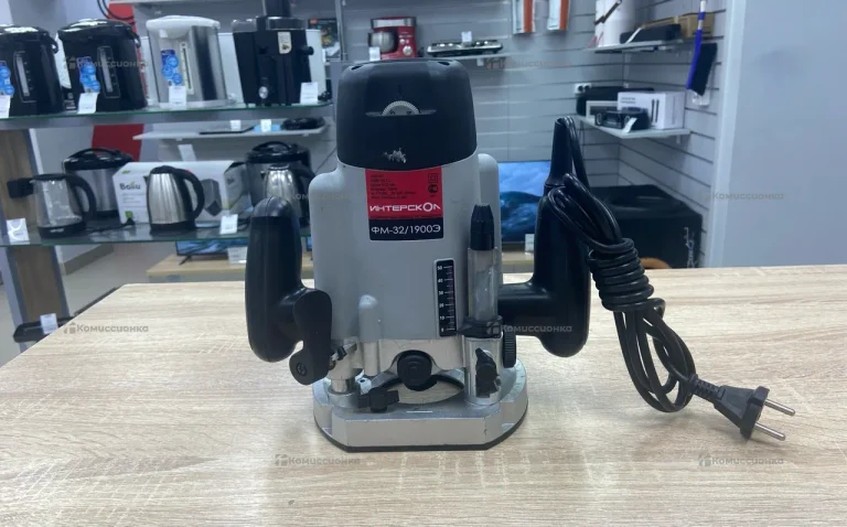 Фрезер Интерскол ФМ-32/1900Э