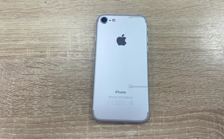 Apple iPhone 7 2/32 ГБ