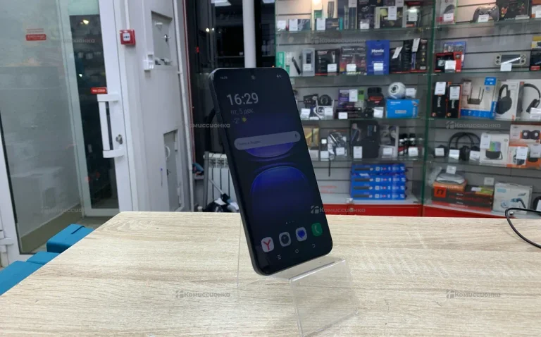 Tecno Spark 40C 8/128 ГБ