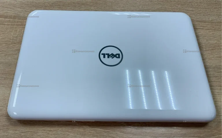 Ноутбук  DELL P24T