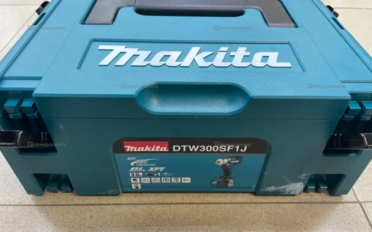 Аккумуляторный ударный гайковерт DTW300RTJ