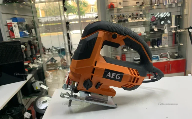 Электролобзик AEG STEP 100 X