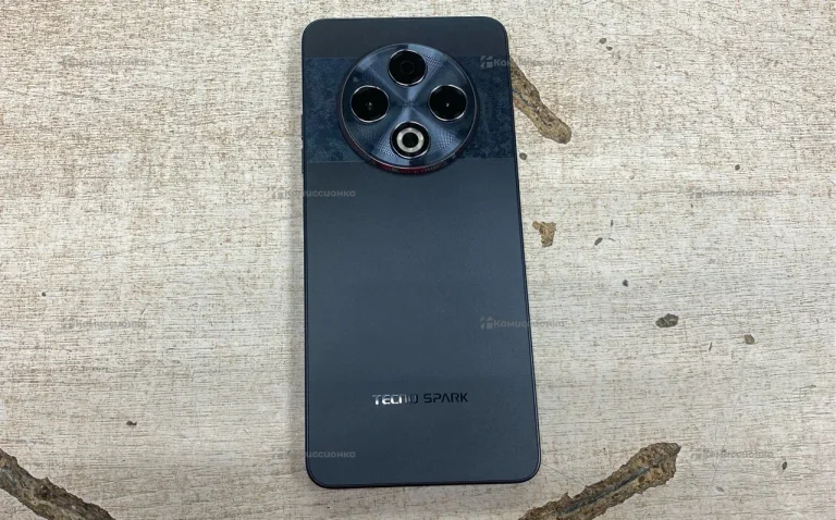 Tecno Spark 30 8/128 ГБ