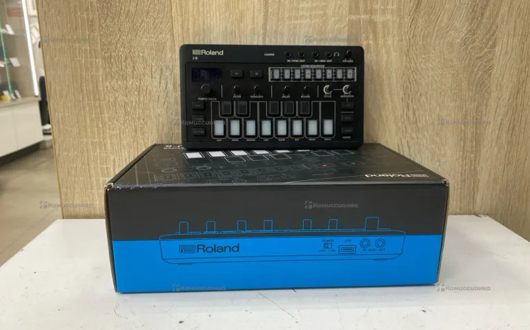 Синтезатор roland j-6