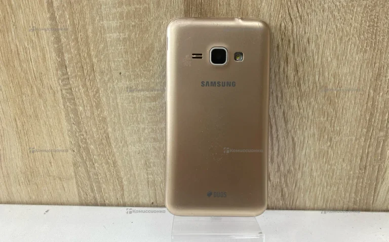 Samsung Galaxy J1 1/8 ГБ