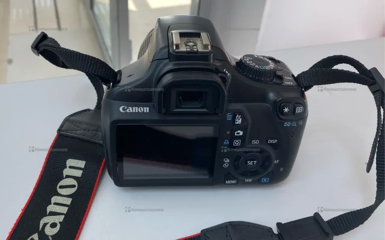 Фотоаппарат  canon eos 1100d с обьективом efs 18-5