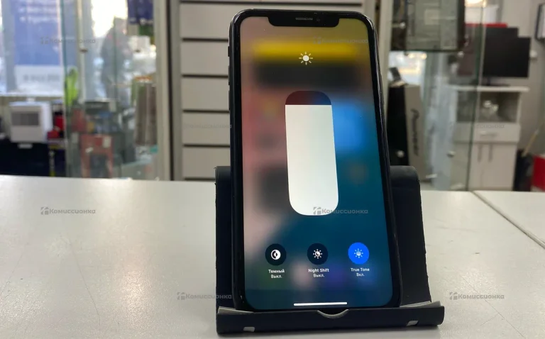 Apple iPhone XR 3/64 ГБ