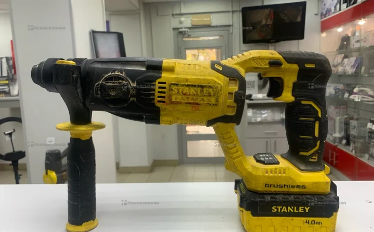 Перфоратор аккумуляторный Stanley Fatmax FMCD900