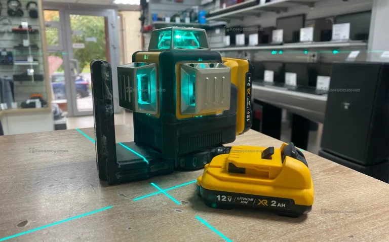 Лазерный Уровень DEWALT 3D (REP) 12V