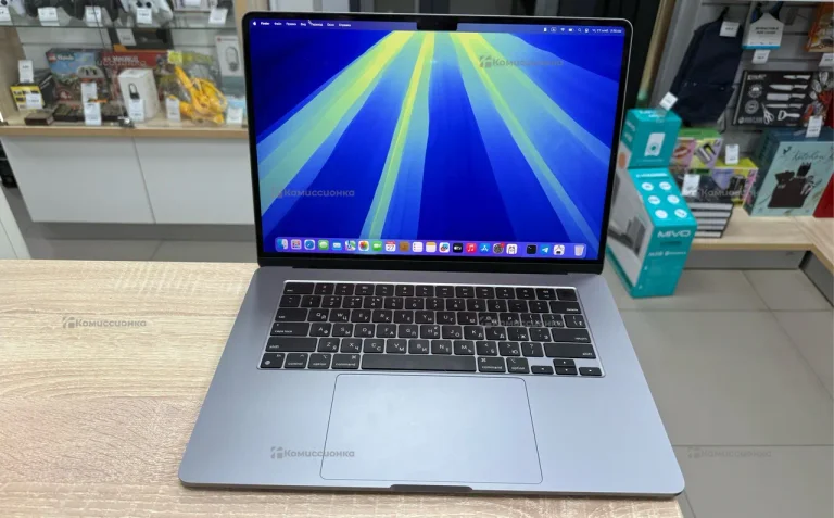 Ноутбук  MacBook Air15 m3 8/256