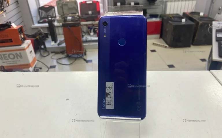 Honor 8A 2/32 ГБ