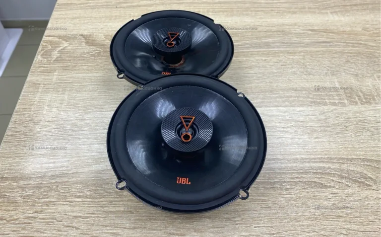 Колонка  JBl 627F