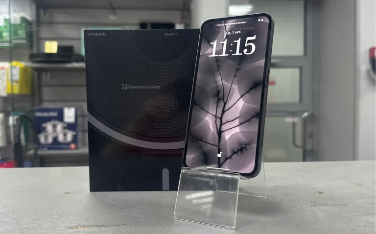 Nothing Phone (1) 8/128 ГБ