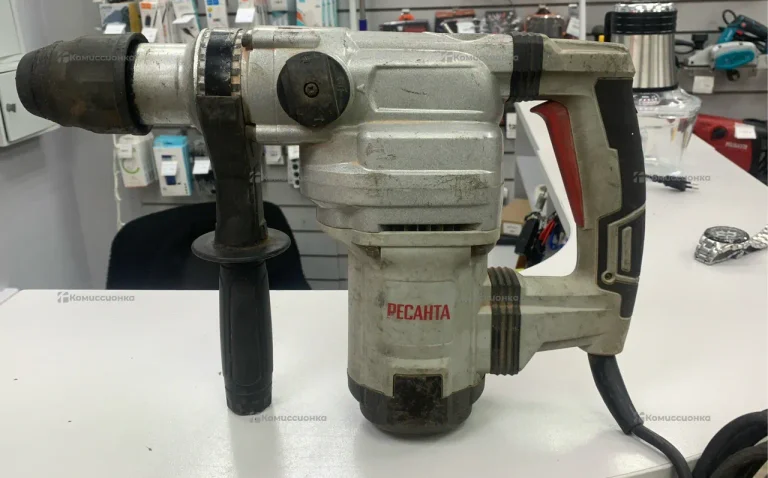 Перфоратор Ресанта П-40-1600КМ