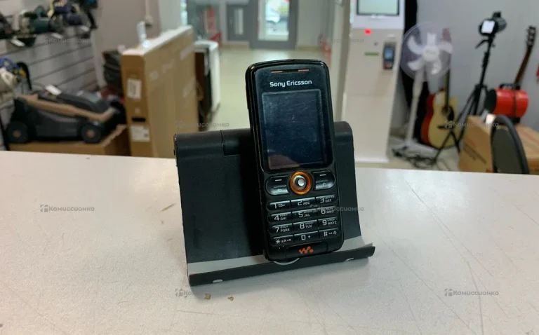 Sony Ericsson W200i