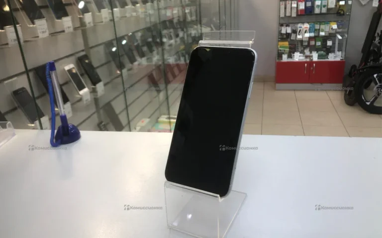 Apple iPhone XR 3/128 ГБ
