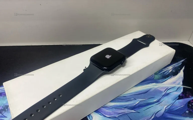 Часы  Apple Watch SE (Gen2) 44m