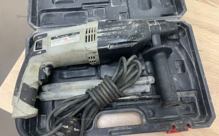 Перфоратор Интерскол П-30/900ЭР