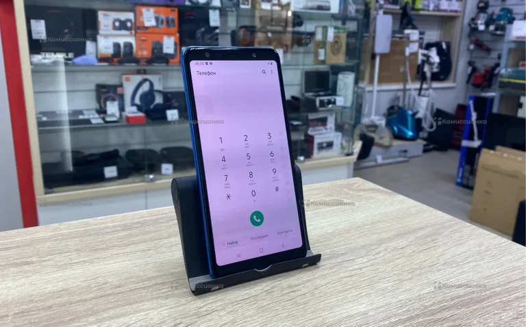Samsung Galaxy A7 4/64 ГБ