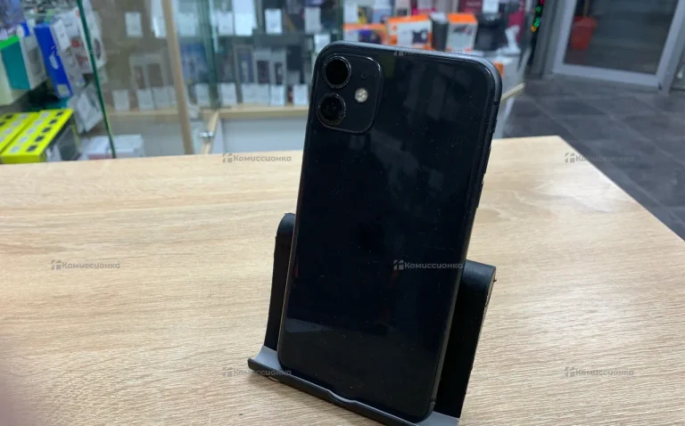 Apple iPhone 11 4/64 ГБ