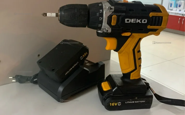шуруповерт Deko 12 v