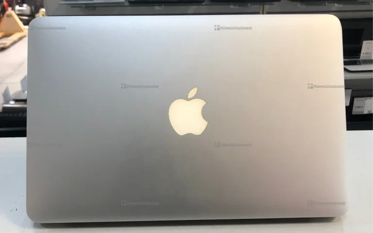 Ноутбук Macbook Air 11 (2011)