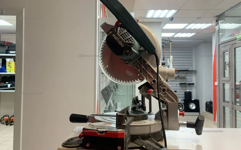 торцовочная пила METABO KS216M