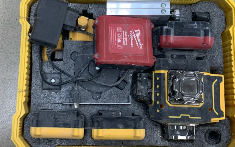 Лазерный уровень dewalt реплика