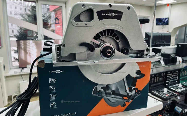 Дисковая пила FCS210-235