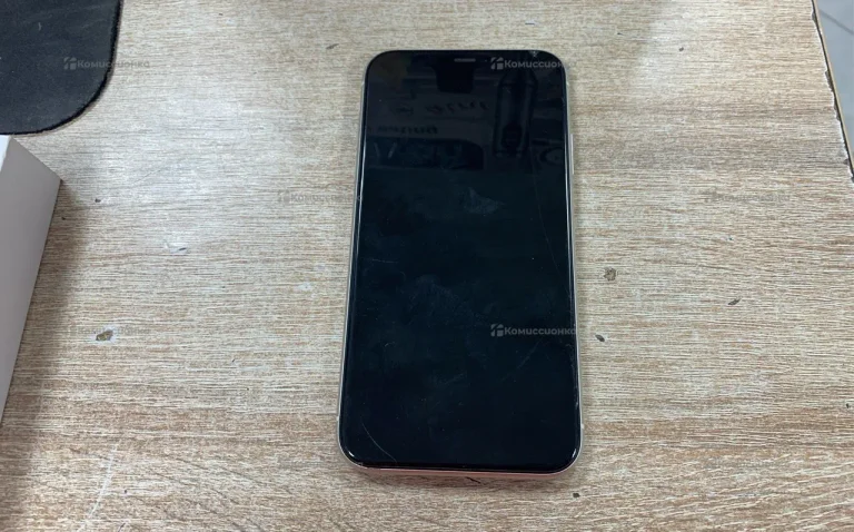 Apple iPhone 11 4/128 ГБ