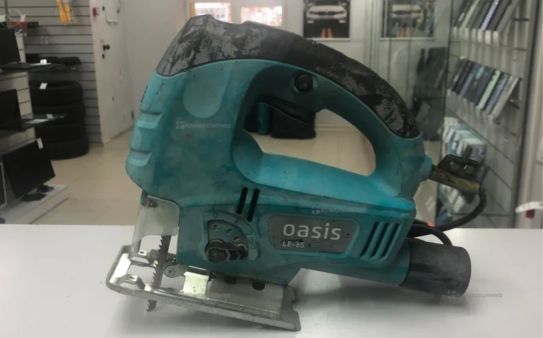 Электролобзик Oasis le65..
