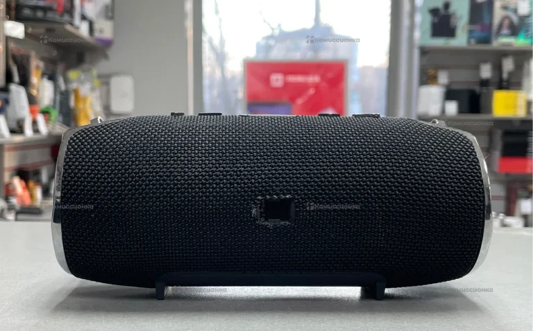Колонка  JBL черная