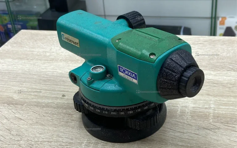 Оптический нивелир Sokkia C410