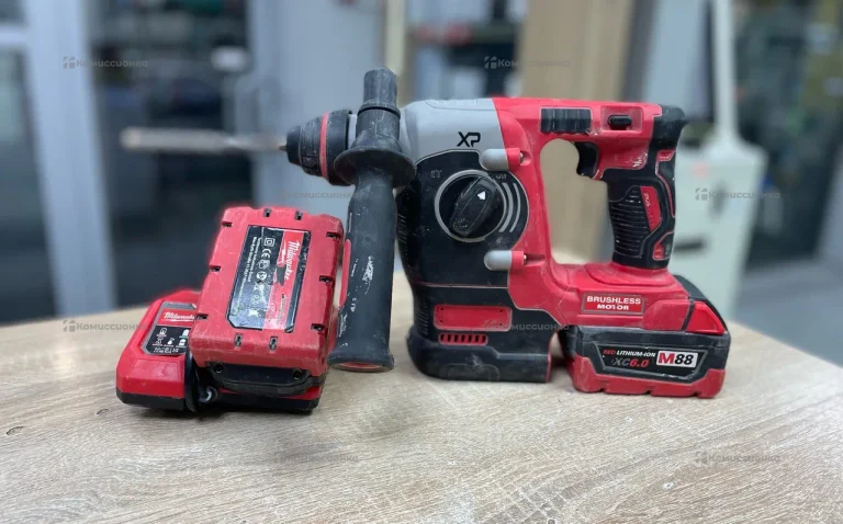 Перфоратор Milwaukee m88