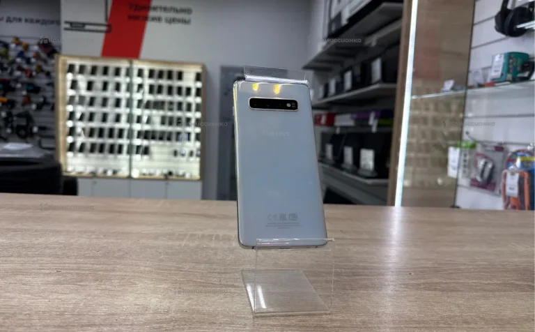 Samsung Galaxy S10 8/128 ГБ