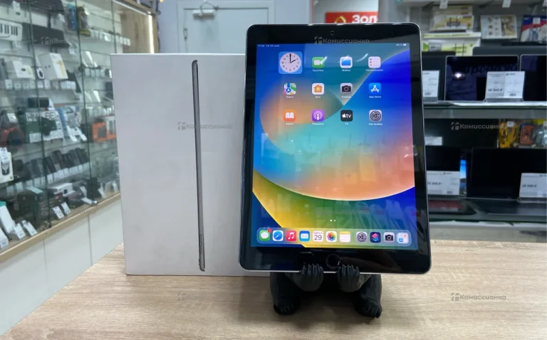 Планшет Apple iPad Pro 9.7 128Gb Wi-Fi