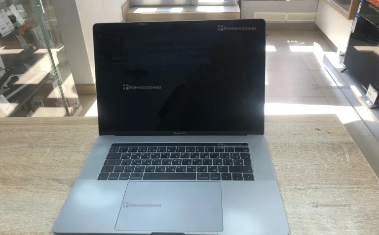 Ноутбук  MacBook Pro a1707