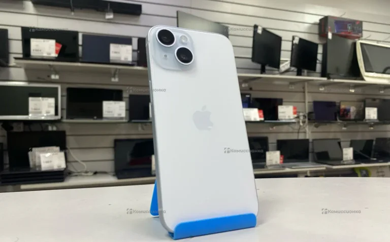 Телефон Apple iPhone 15 6/128 ГБ