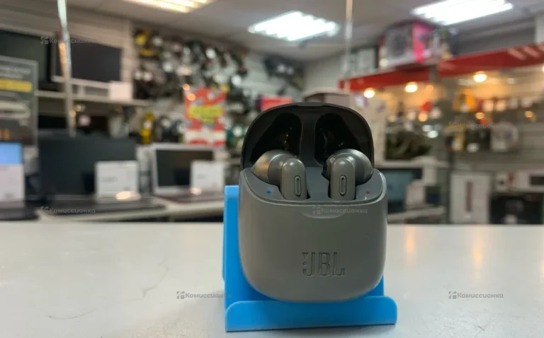 Наушники  JBL Buds