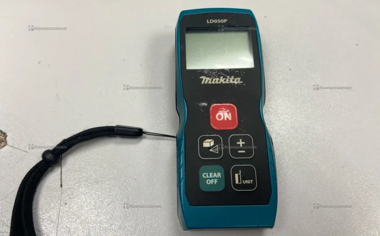 Лазерный дальномер makita LD050P