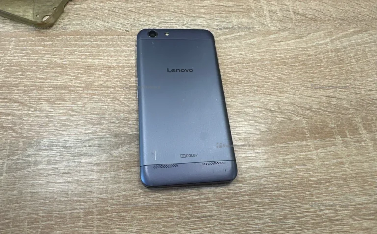 Lenovo a6020a40