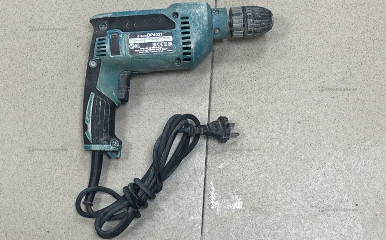 Дрель Makita DP4021