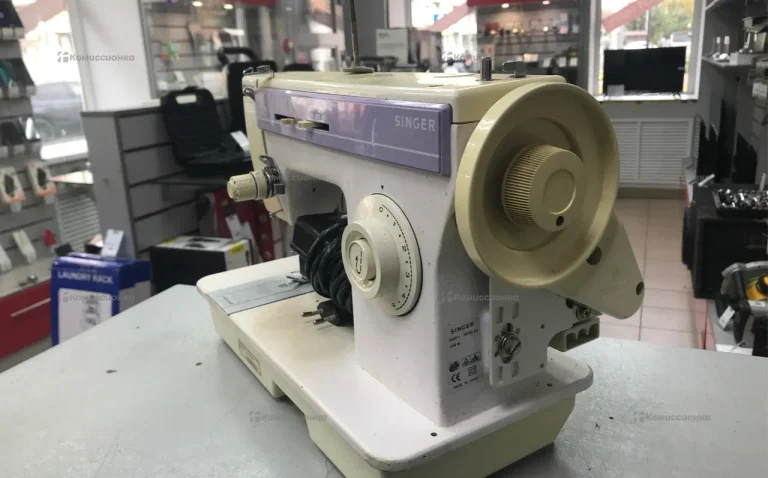 Швейная машина  Singer 4M-823G