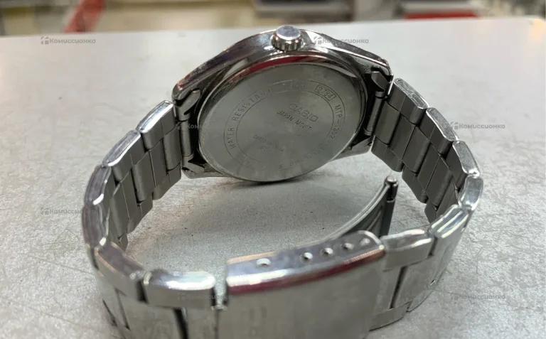 Часы  Casio 1302