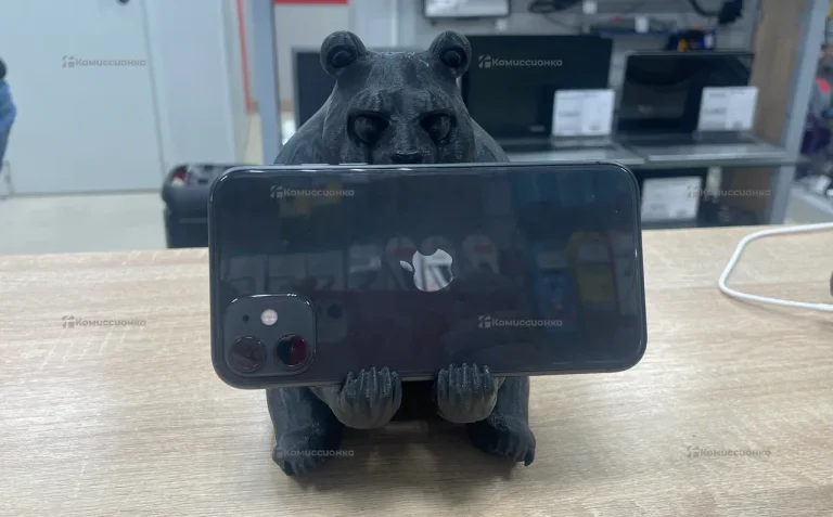 Apple iPhone 11 64 ГБ.