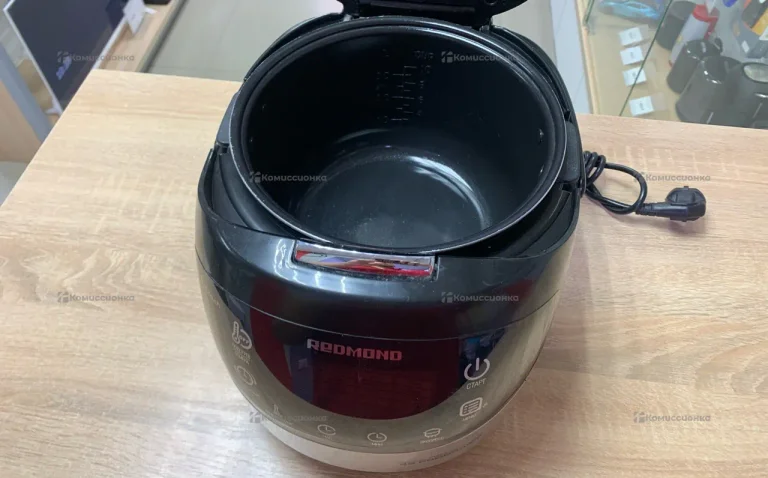 Мультиварка Redmind rmc m90