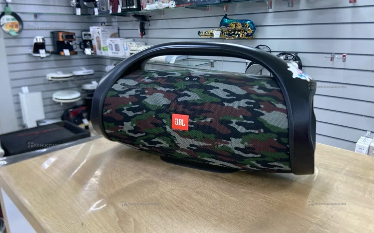Колонка  JBL boombox
